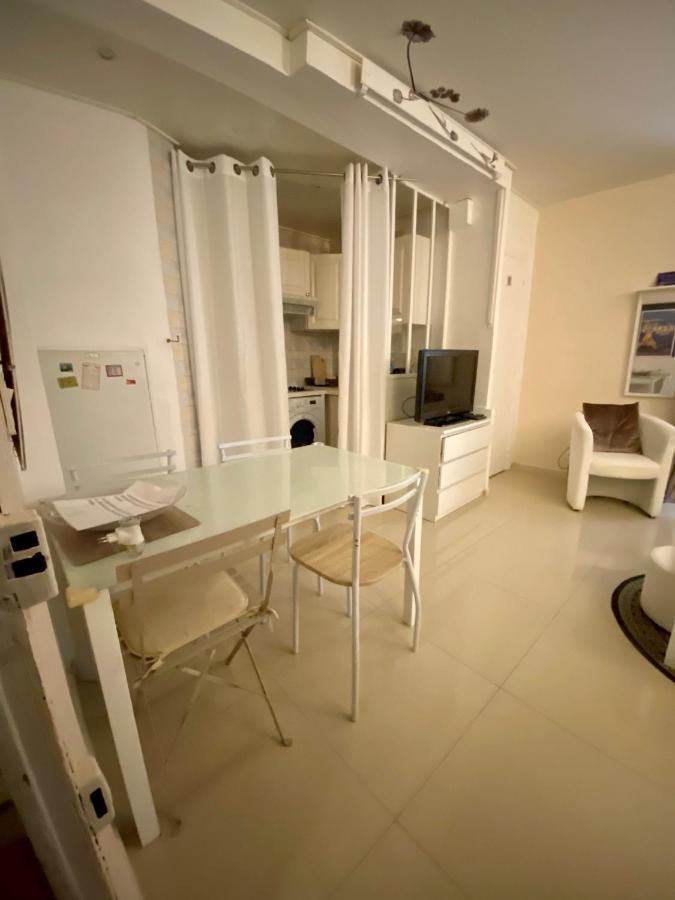 Appartement 2 Chambres - Suquet, Terrasse Et Parking Cannes Bagian luar foto