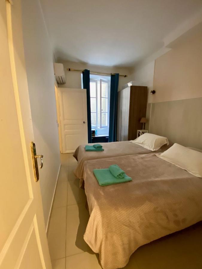 Appartement 2 Chambres - Suquet, Terrasse Et Parking Cannes Bagian luar foto